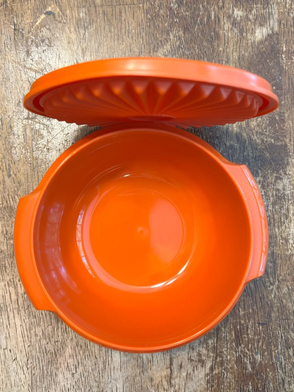 Vintage Tupperware 1323-17 Orange Soup Bowl w/ Burp Seal Lid Made in USA
